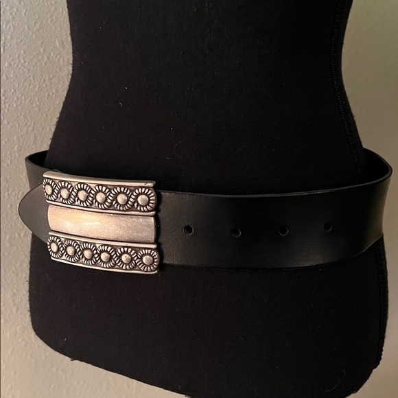 ESCADA Women’s Brushed Silver Floral Buckle with Wide Black Leather Belt VTG main image 13